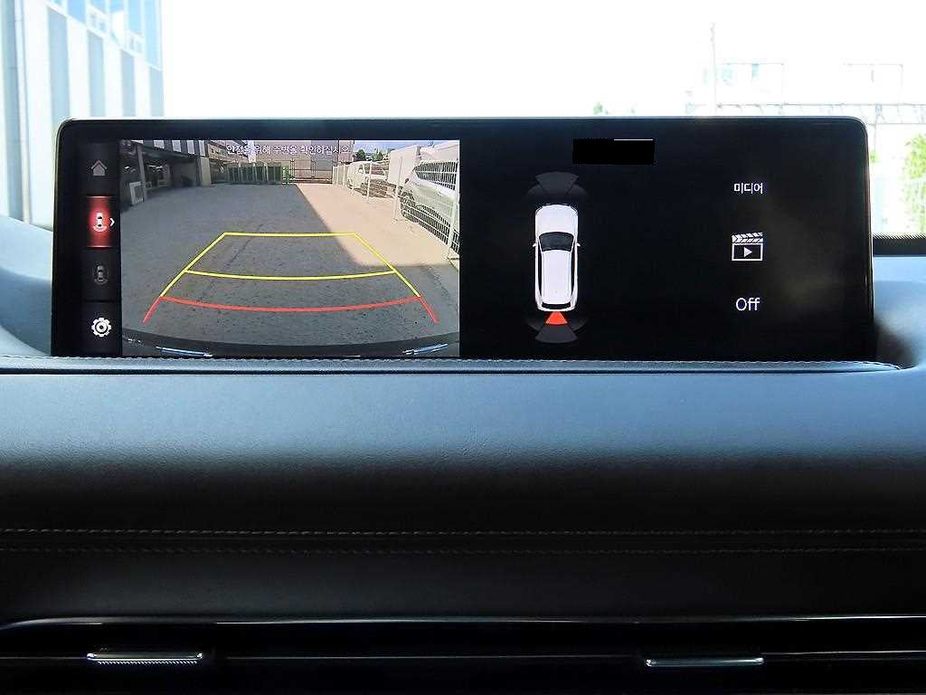 Genesis GV80 — photo 14