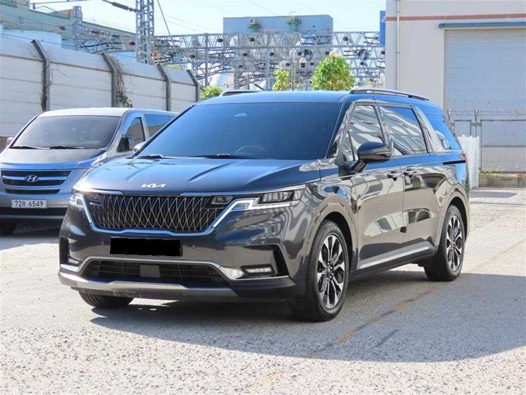Kia Carnival — photo 02