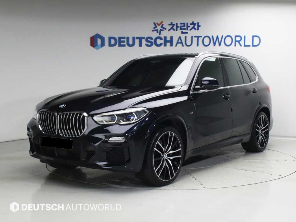 BMW X5 — photo 01