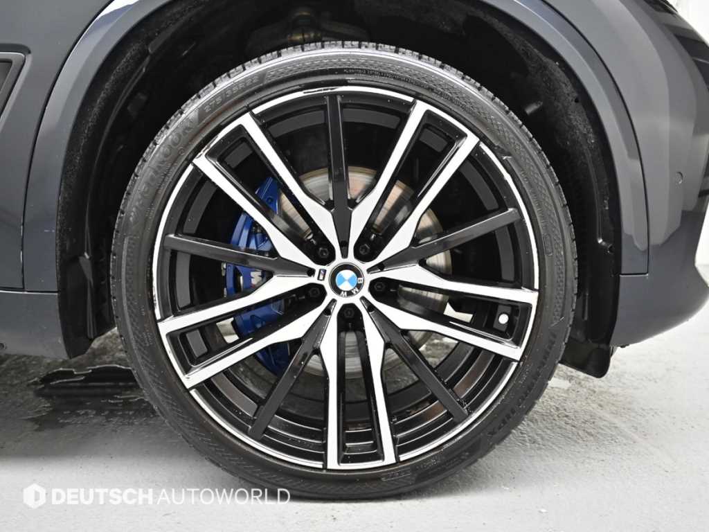 BMW X5 — photo 05