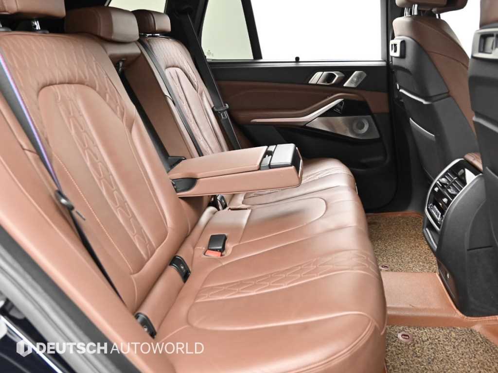 BMW X5 — photo 12