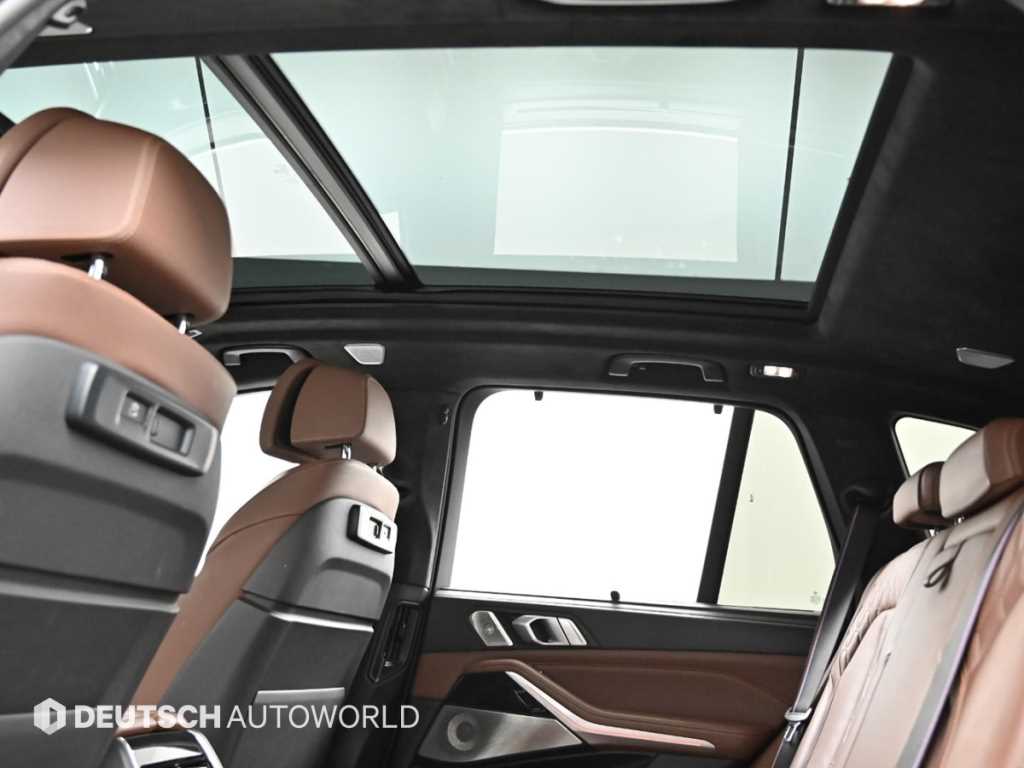 BMW X5 — photo 18