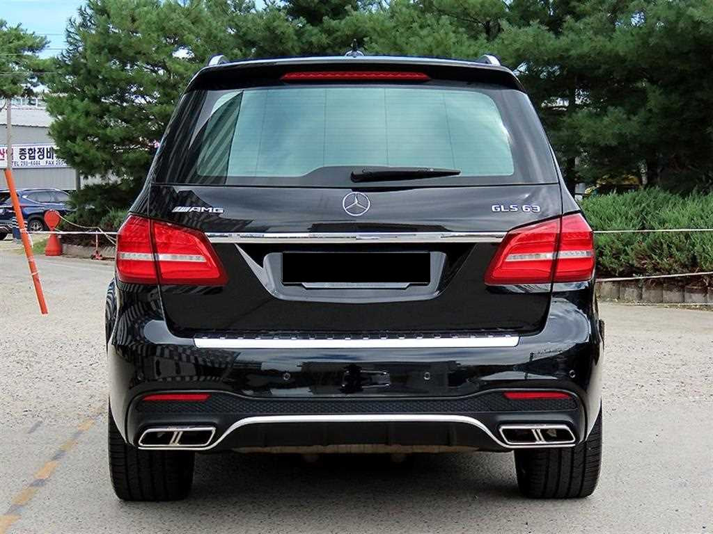 Mercedes-Benz GLS-Class — photo 04