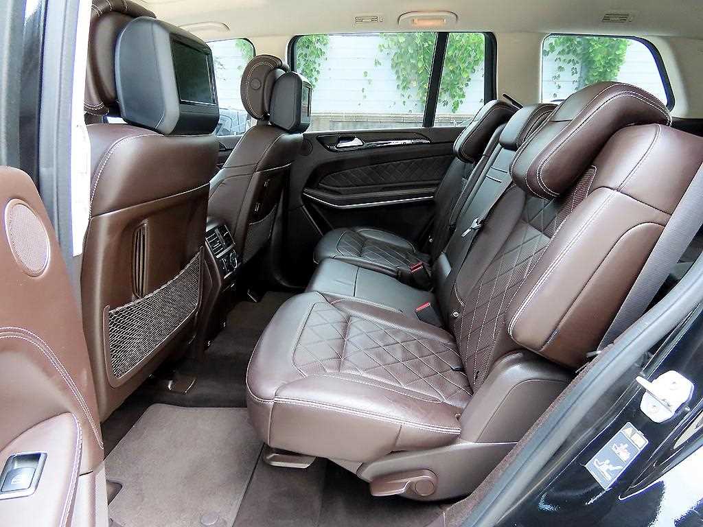 Mercedes-Benz GLS-Class — photo 07