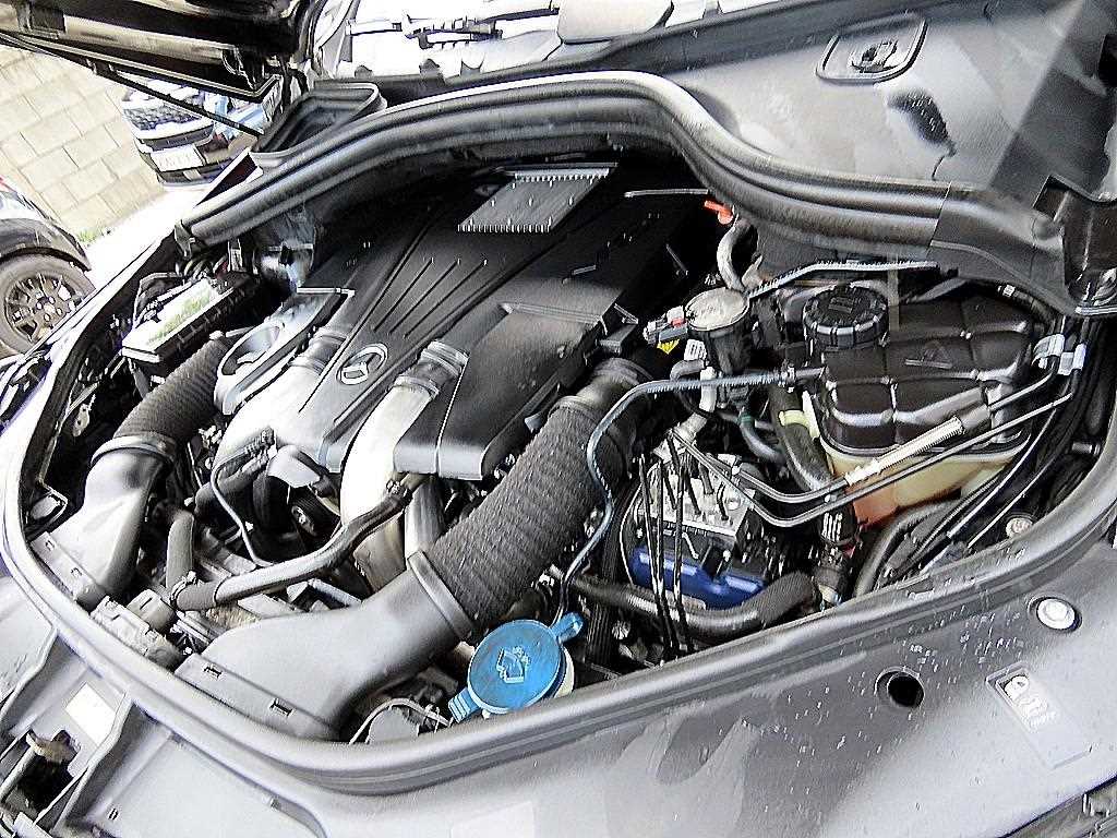Mercedes-Benz GLS-Class — photo 19