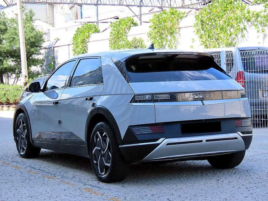 Hyundai Ioniq5 — photo 03