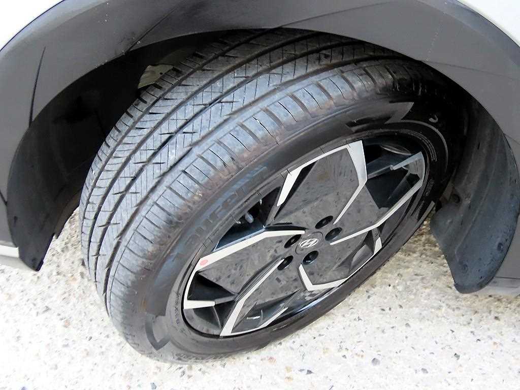 Hyundai Ioniq5 — photo 20