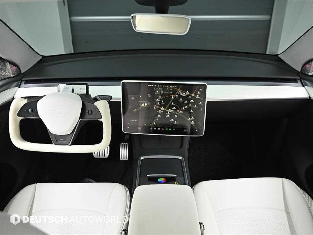 Tesla Model Y — photo 07