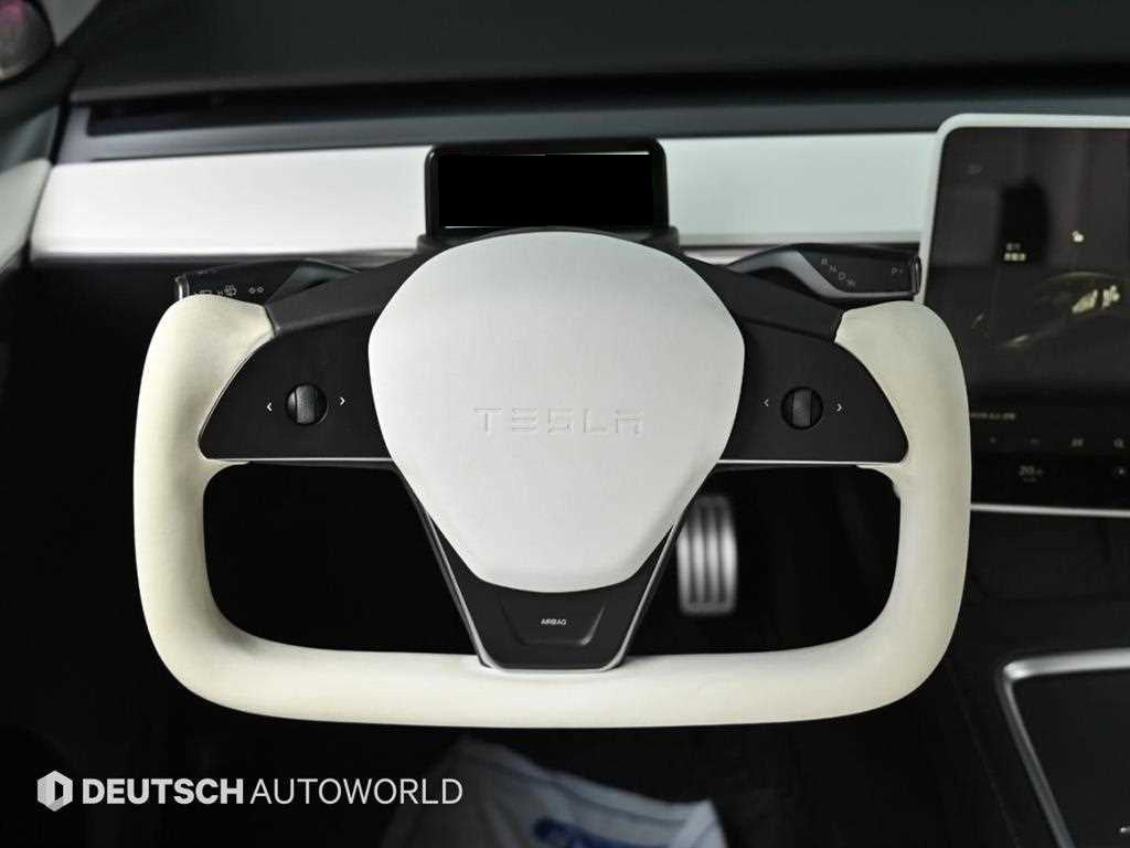 Tesla Model Y — photo 13