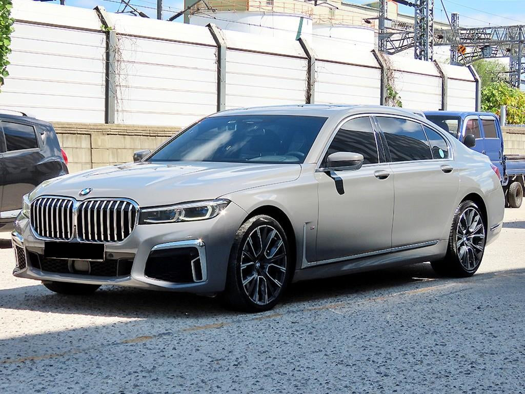BMW 7-Series — photo 02