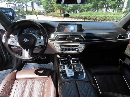 BMW 7-Series — photo 07