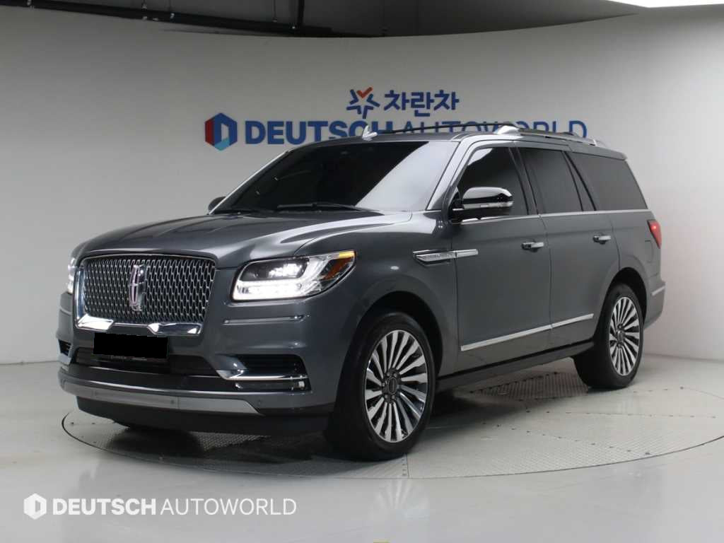 Lincoln Navigator — photo 01
