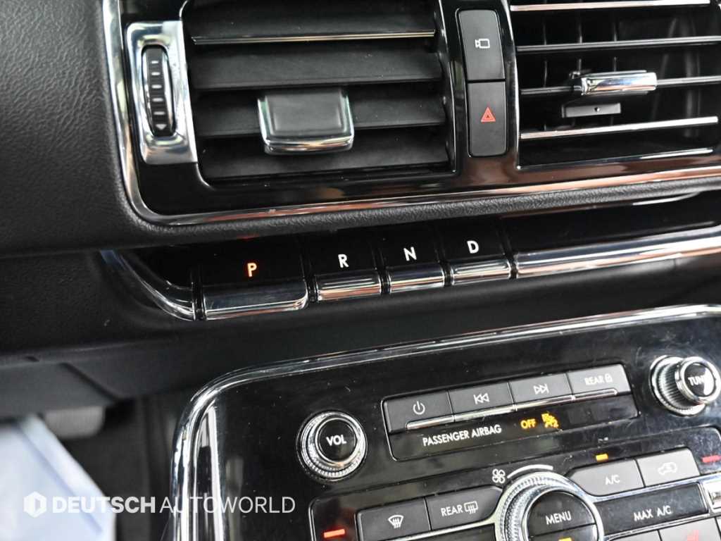 Lincoln Navigator — photo 09