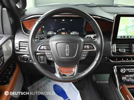 Lincoln Navigator — photo 13