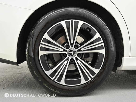 Mercedes-Benz E-Class — photo 05