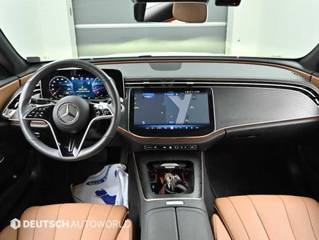 Mercedes-Benz E-Class — photo 07