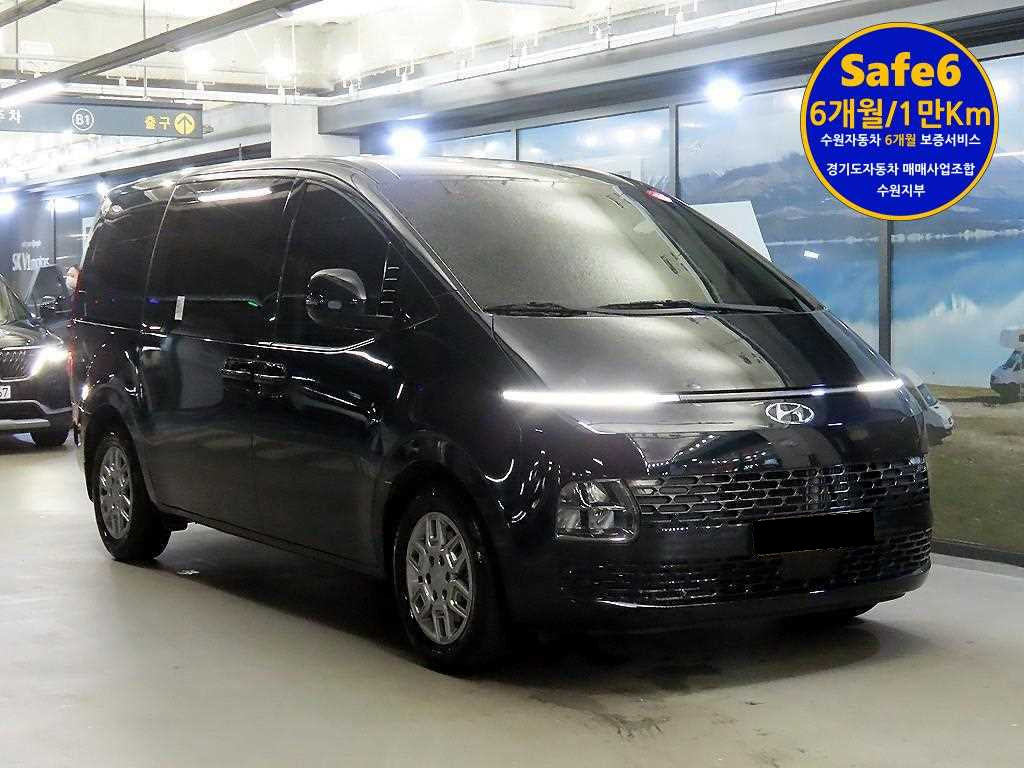 Hyundai Staria — photo 01