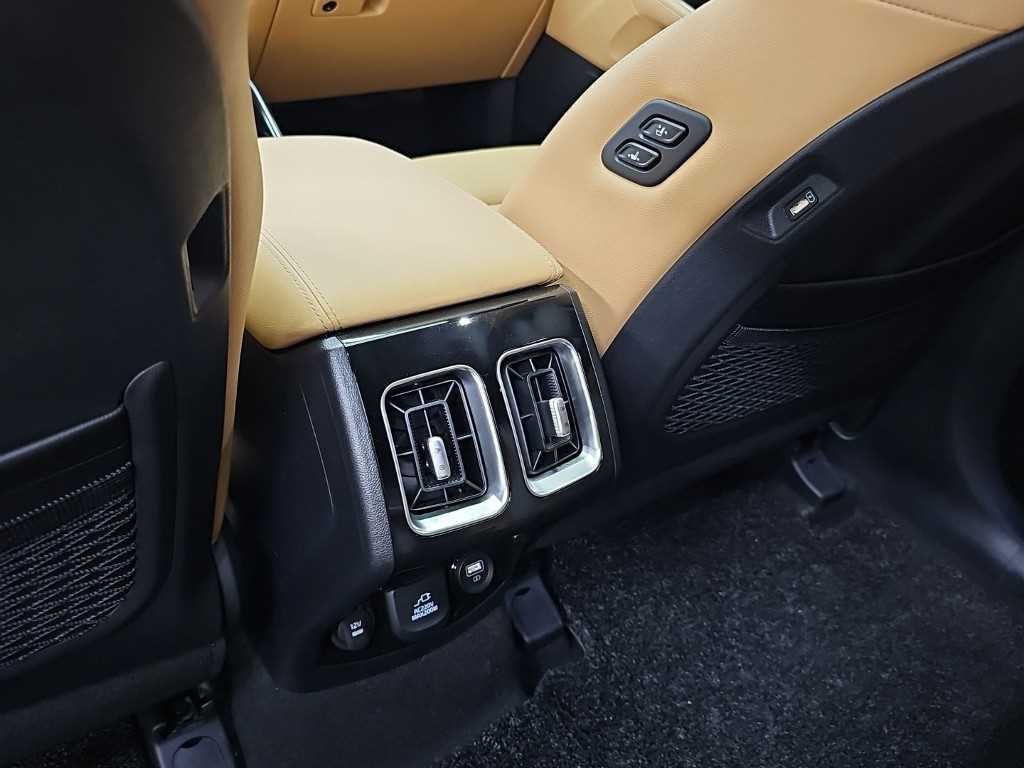 Kia Sorento — photo 13