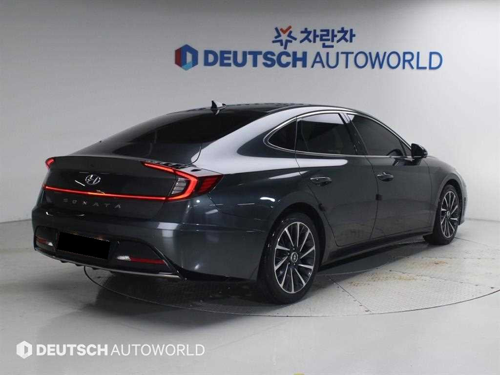 Hyundai Sonata — photo 02