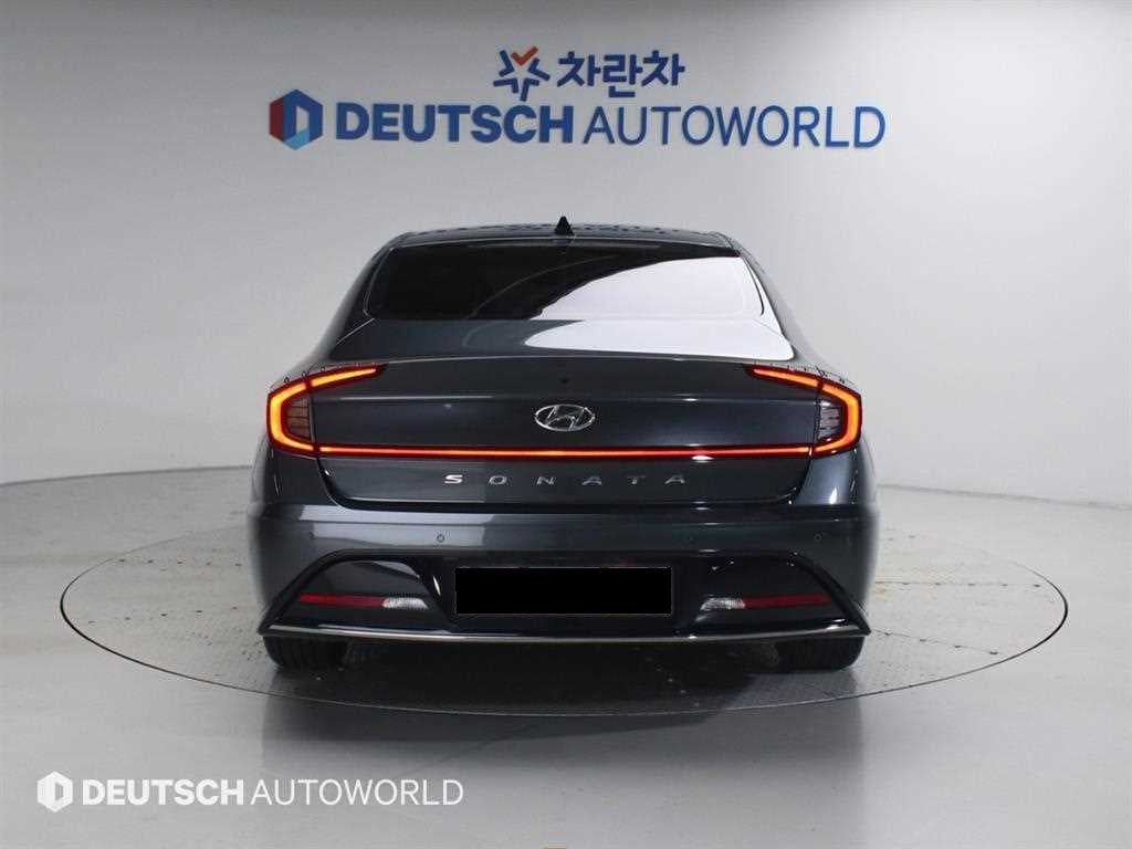 Hyundai Sonata — photo 04