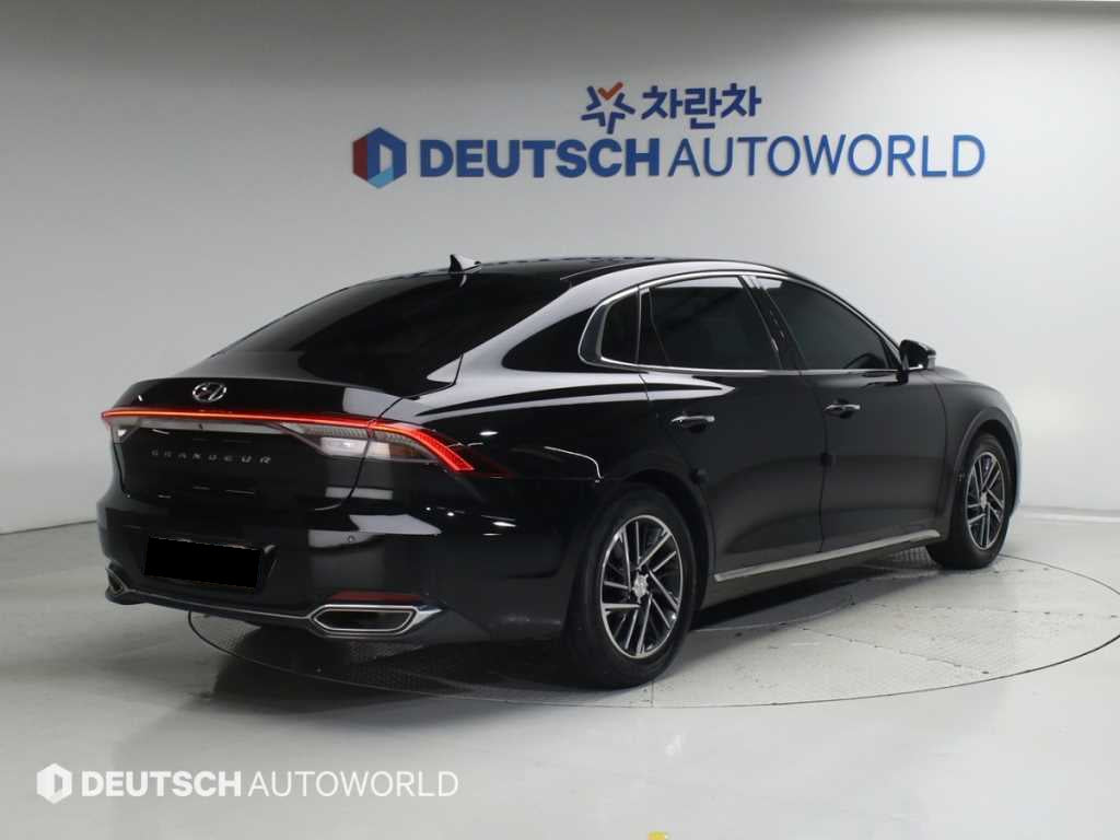 Hyundai Grandeur — photo 02