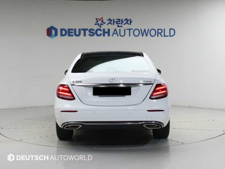 Mercedes-Benz E-Class — photo 04