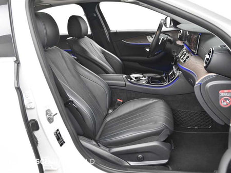 Mercedes-Benz E-Class — photo 10