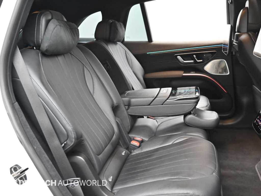 Mercedes-Benz EQS — photo 12