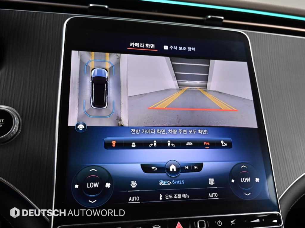 Mercedes-Benz EQS — photo 15
