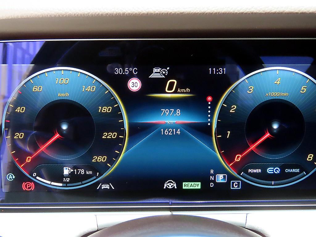 Mercedes-Benz CLS-Class — photo 09