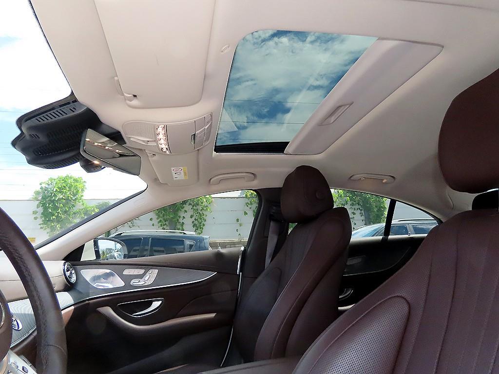 Mercedes-Benz CLS-Class — photo 16