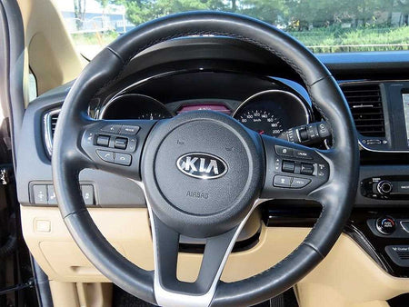 Kia Carnival — photo 09