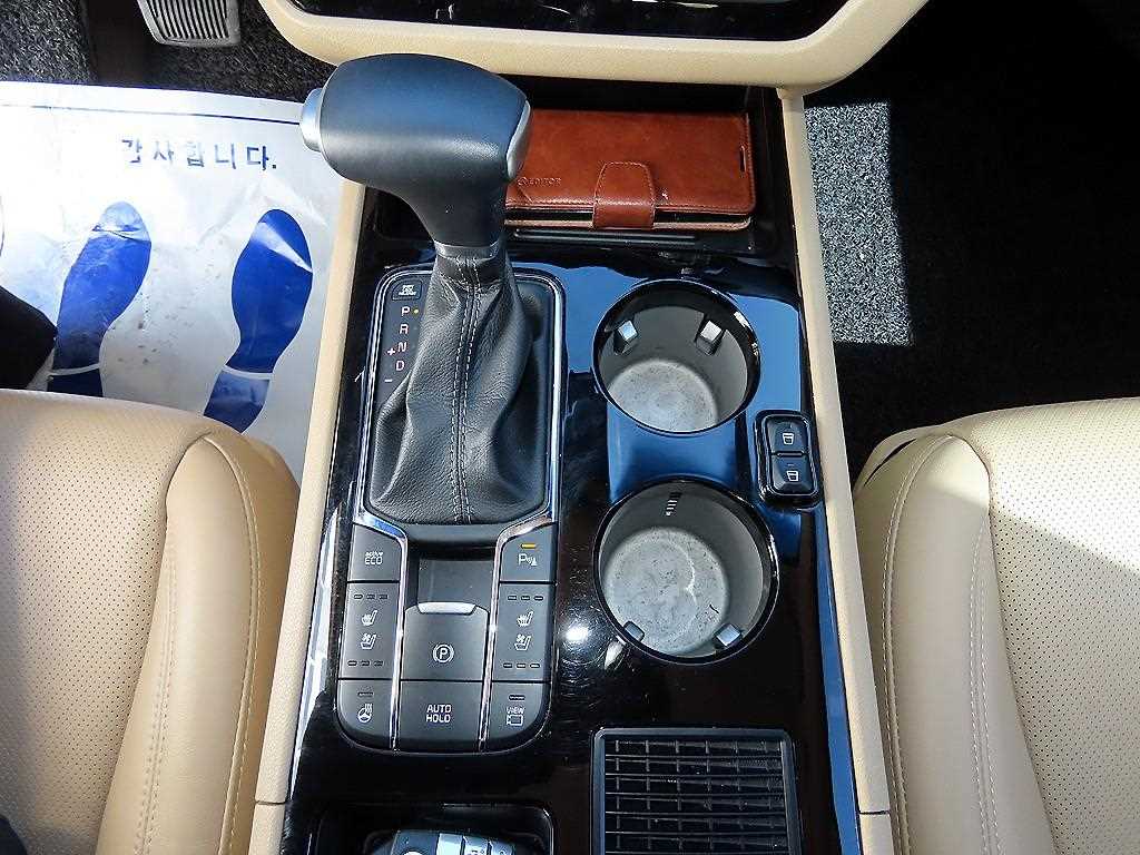 Kia Carnival — photo 11