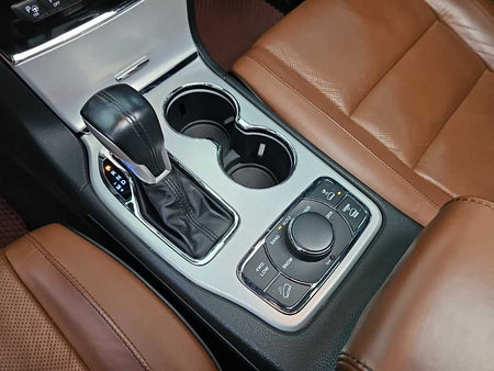 Jeep Cherokee — photo 08
