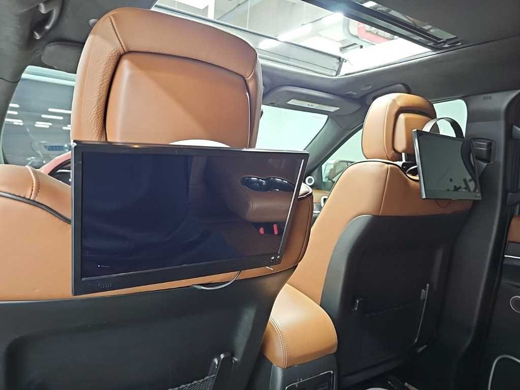 Jeep Cherokee — photo 14