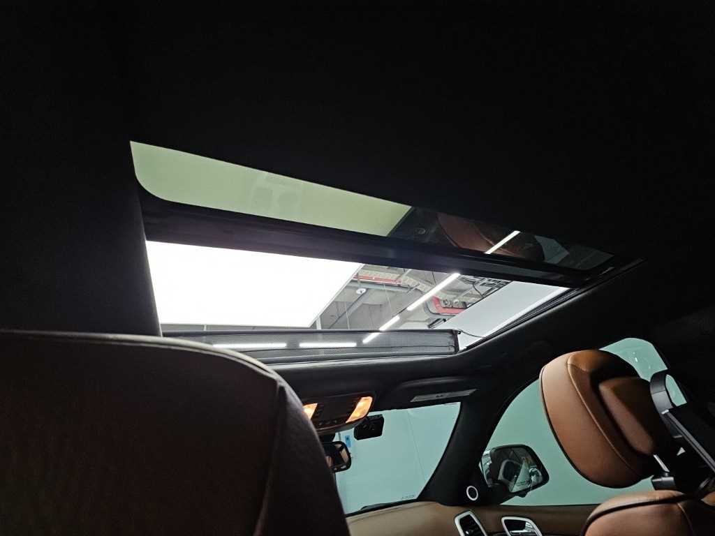 Jeep Cherokee — photo 15
