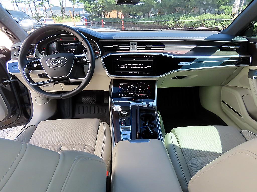 Audi A7 — photo 07
