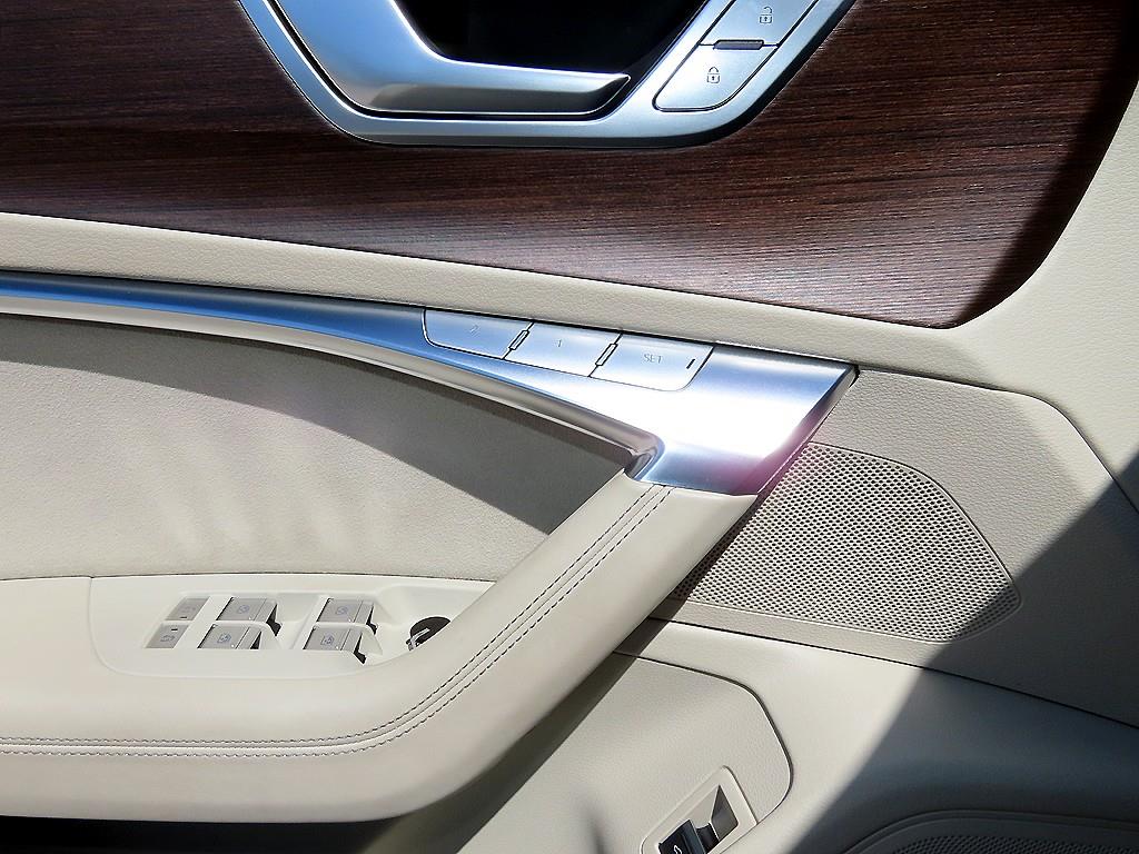 Audi A7 — photo 12