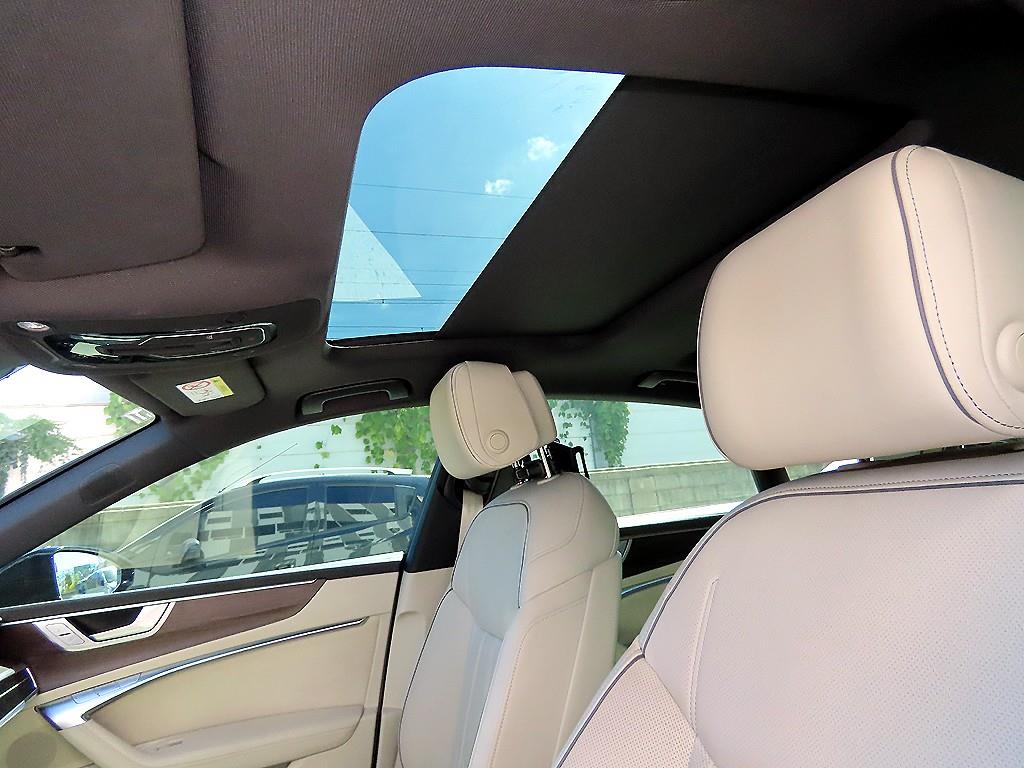 Audi A7 — photo 17