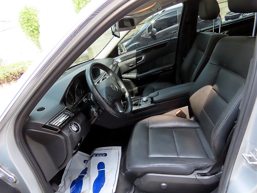 Mercedes-Benz E-Class — photo 05