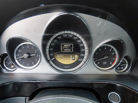Mercedes-Benz E-Class — photo 09