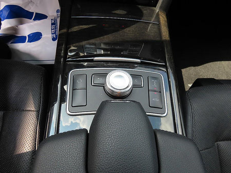 Mercedes-Benz E-Class — photo 12