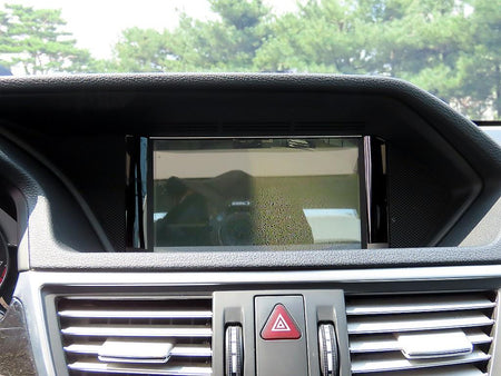 Mercedes-Benz E-Class — photo 14
