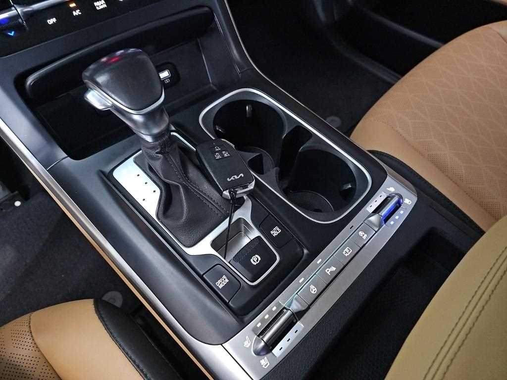 Kia Carnival — photo 08