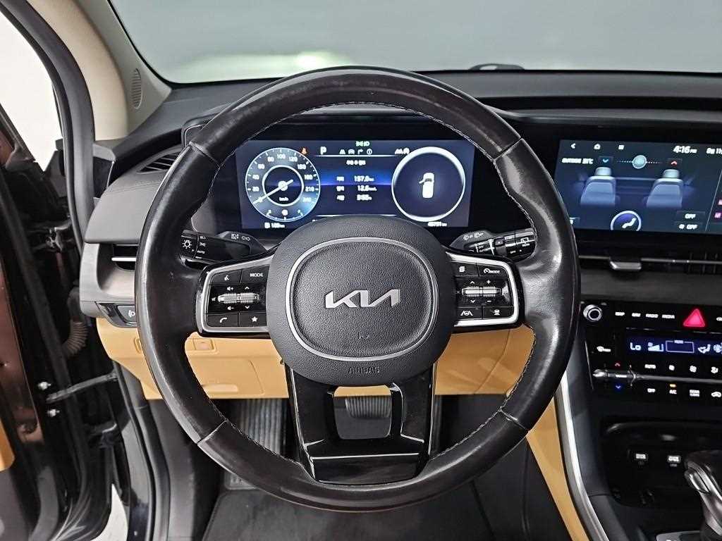 Kia Carnival — photo 09