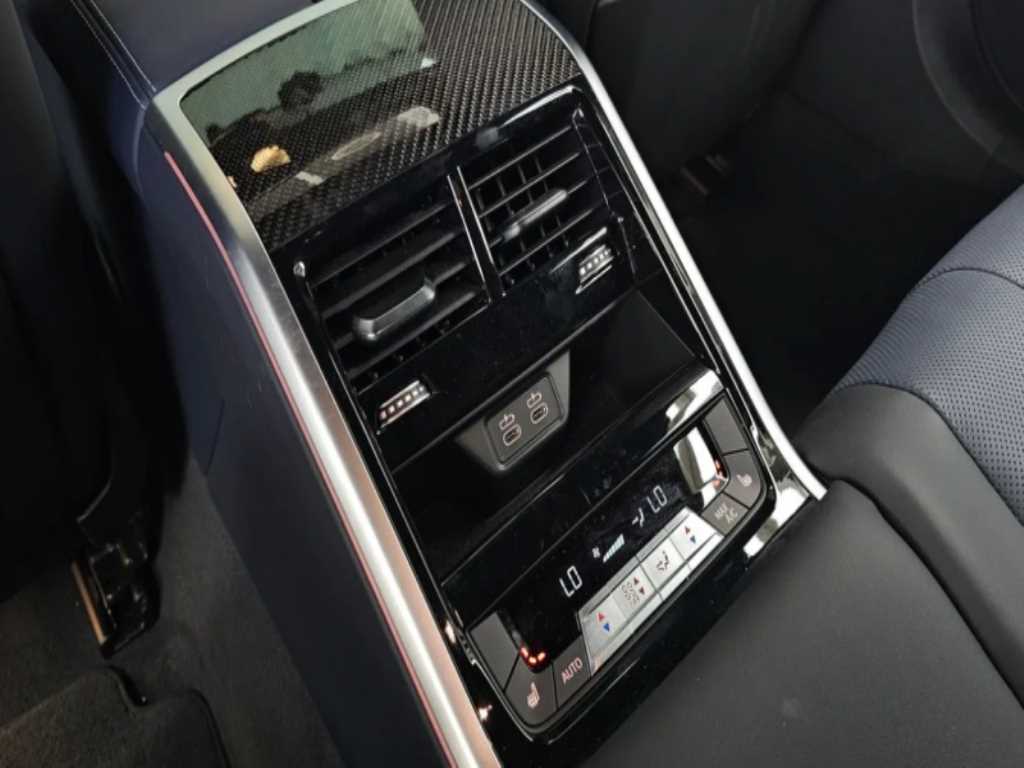 BMW 8-Series — photo 15