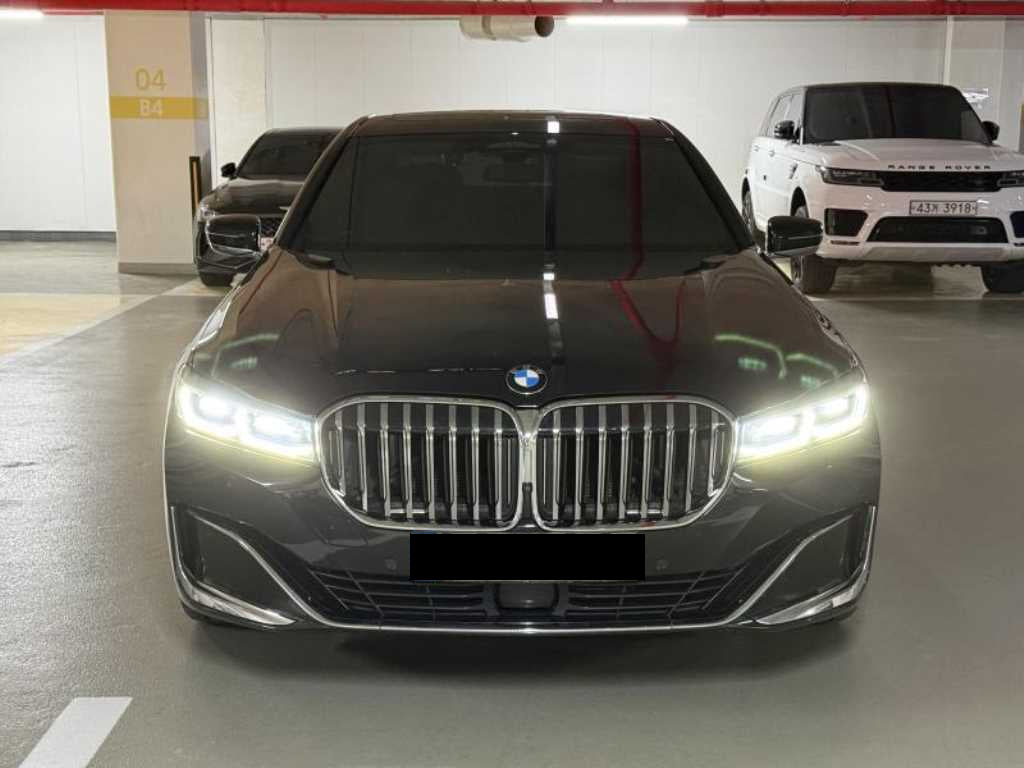 BMW 7-Series — photo 03