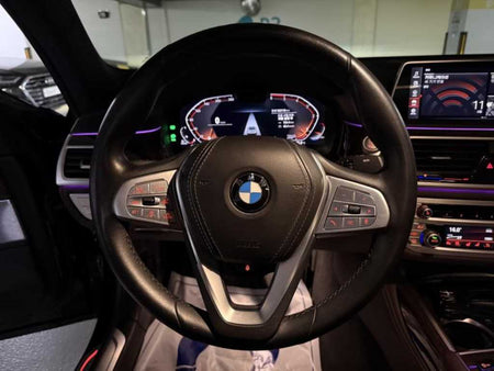 BMW 7-Series — photo 10