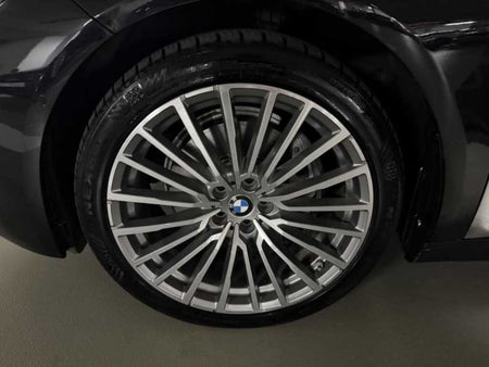 BMW 7-Series — photo 19