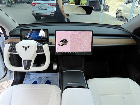 Tesla Model Y — photo 07